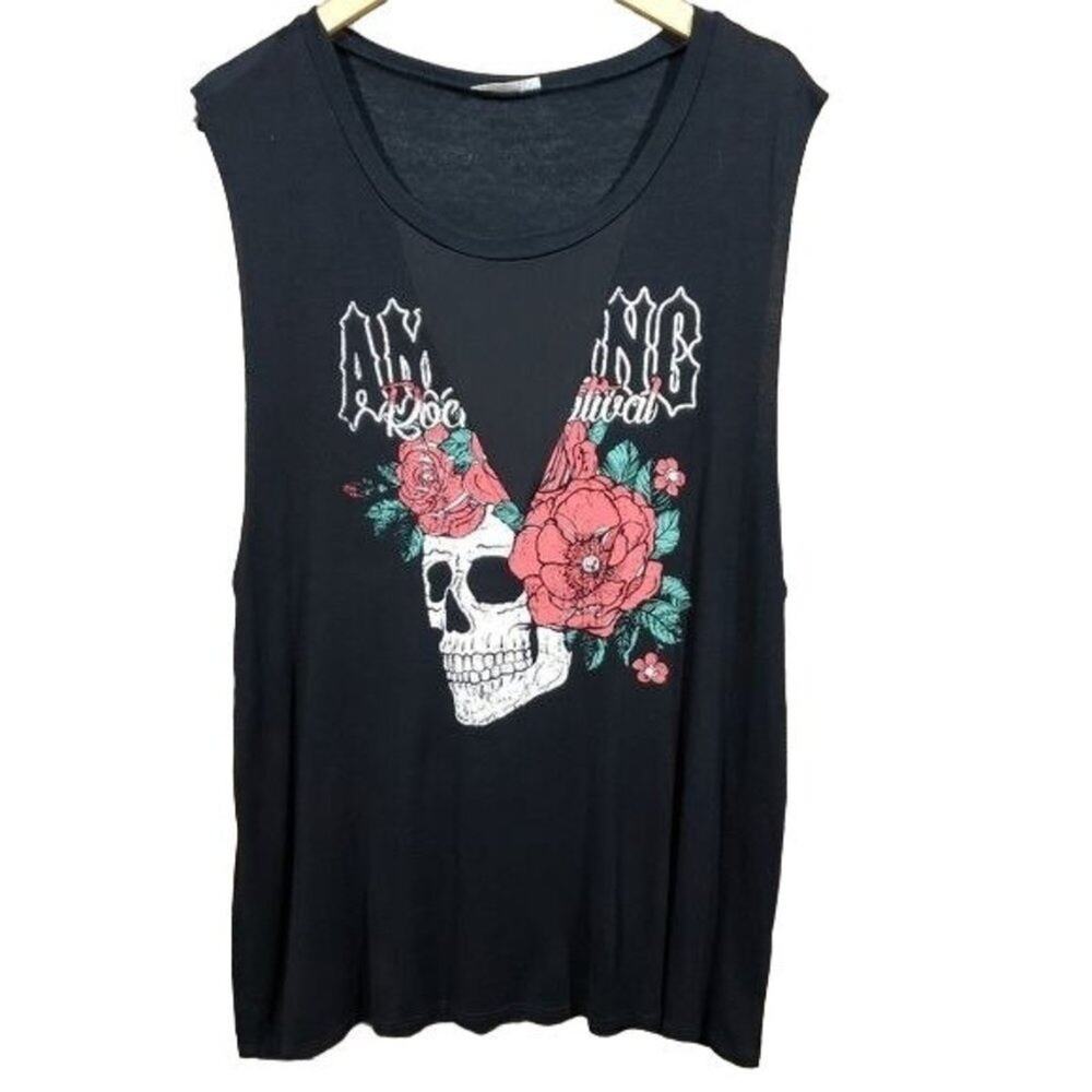 Persaya rock festival skull‎ and Roses graphic top woman's size 1X